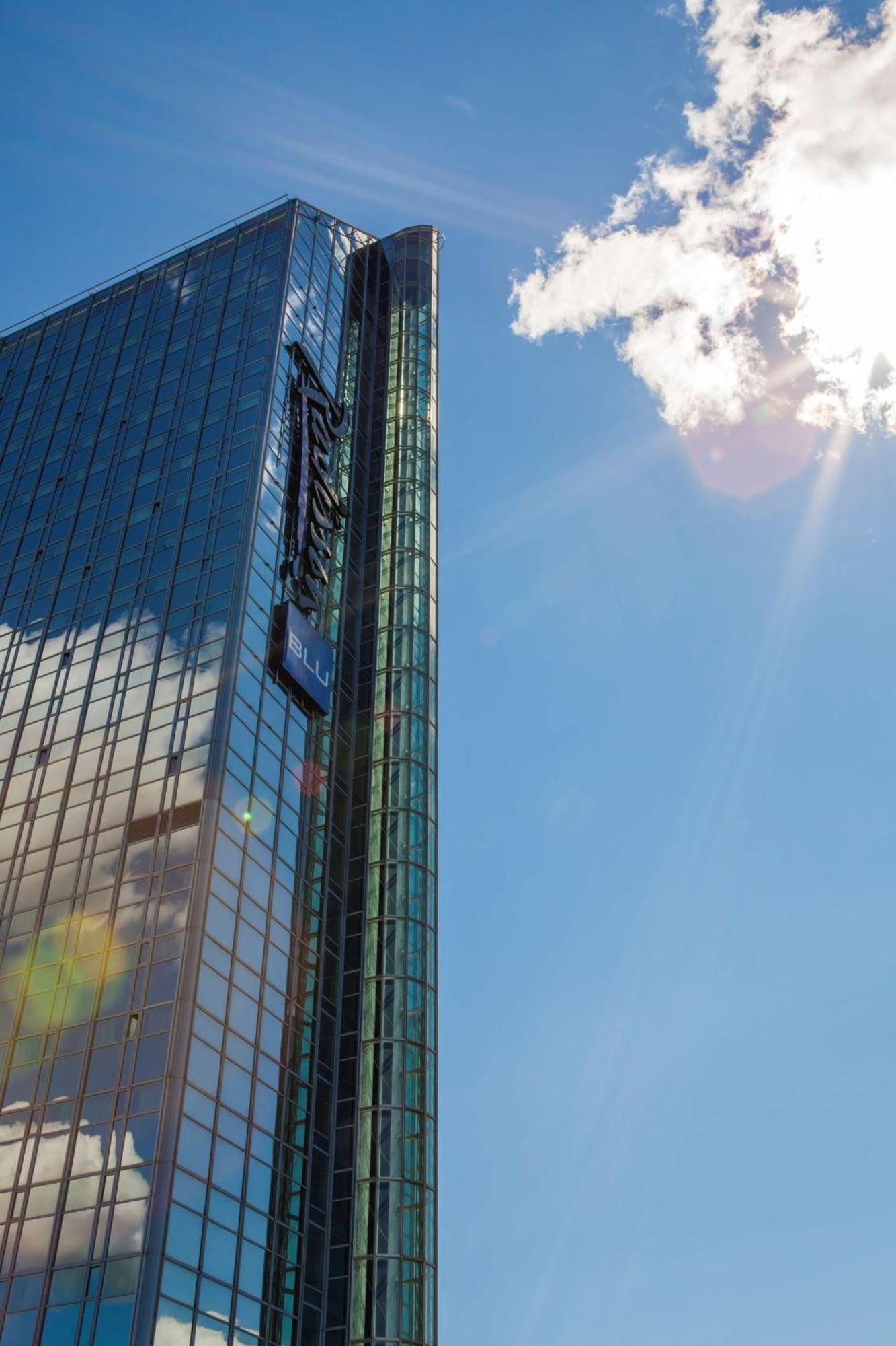 Radisson Blu Plaza Hotel,