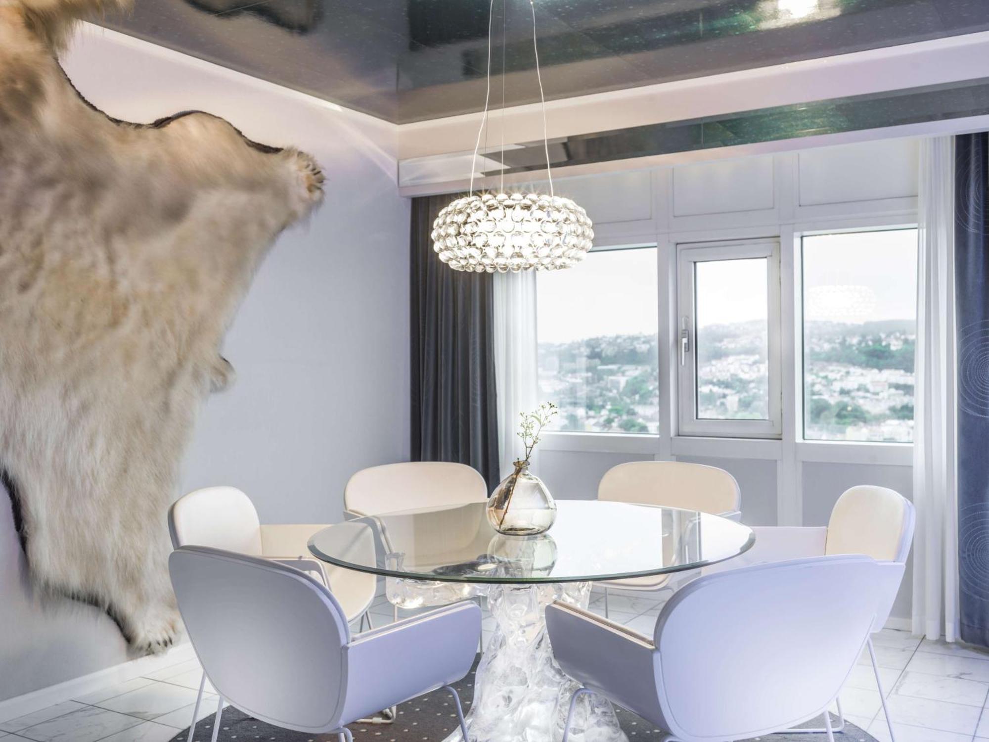 Radisson Blu Plaza Hotel, 4* Oslo